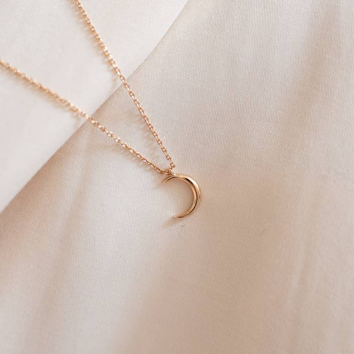 Meora Paris - Wholesale Pendant/Charm Necklace - Moon necklace3