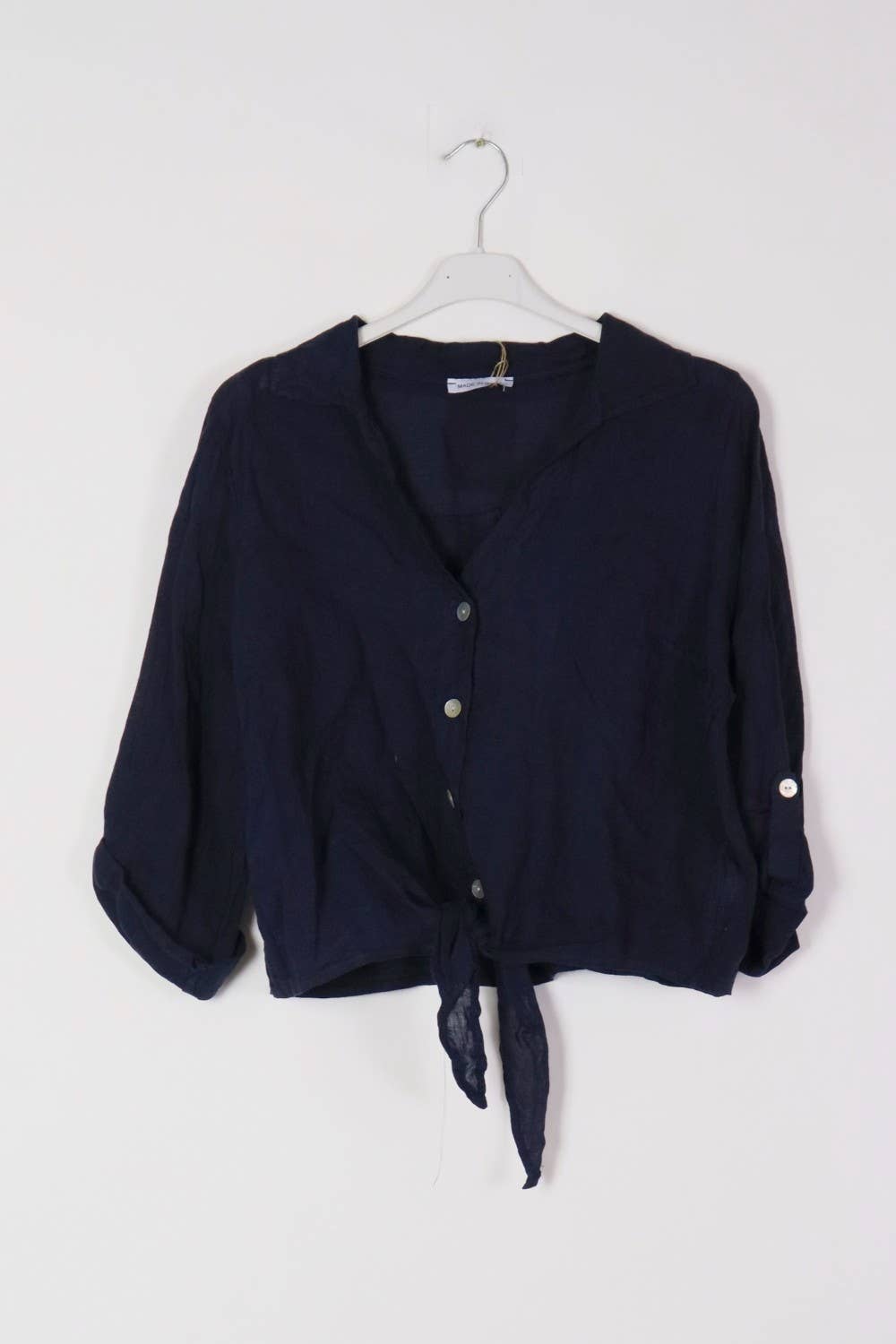 LÉA & LUC - Venta al por mayor Camisa con botones - Mujer - Camisas anudadas a la cintura en 100% lino REF. 220263