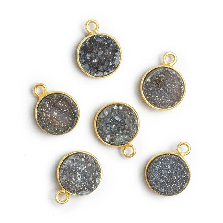 Pendentif en forme de pièce Drusy noir avec lunette en vermeil, 1 pièce pour la vente par The Bead Traders