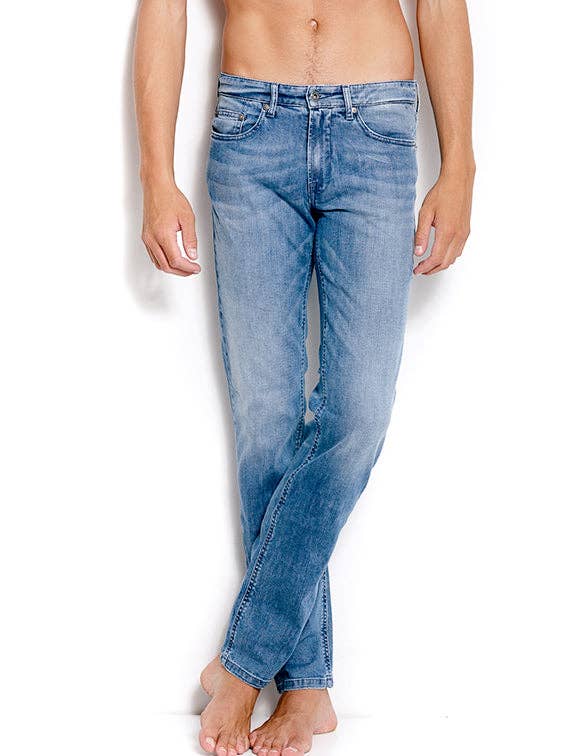 Iván Nelson Supersuperstone por atacado de BLAUMAX