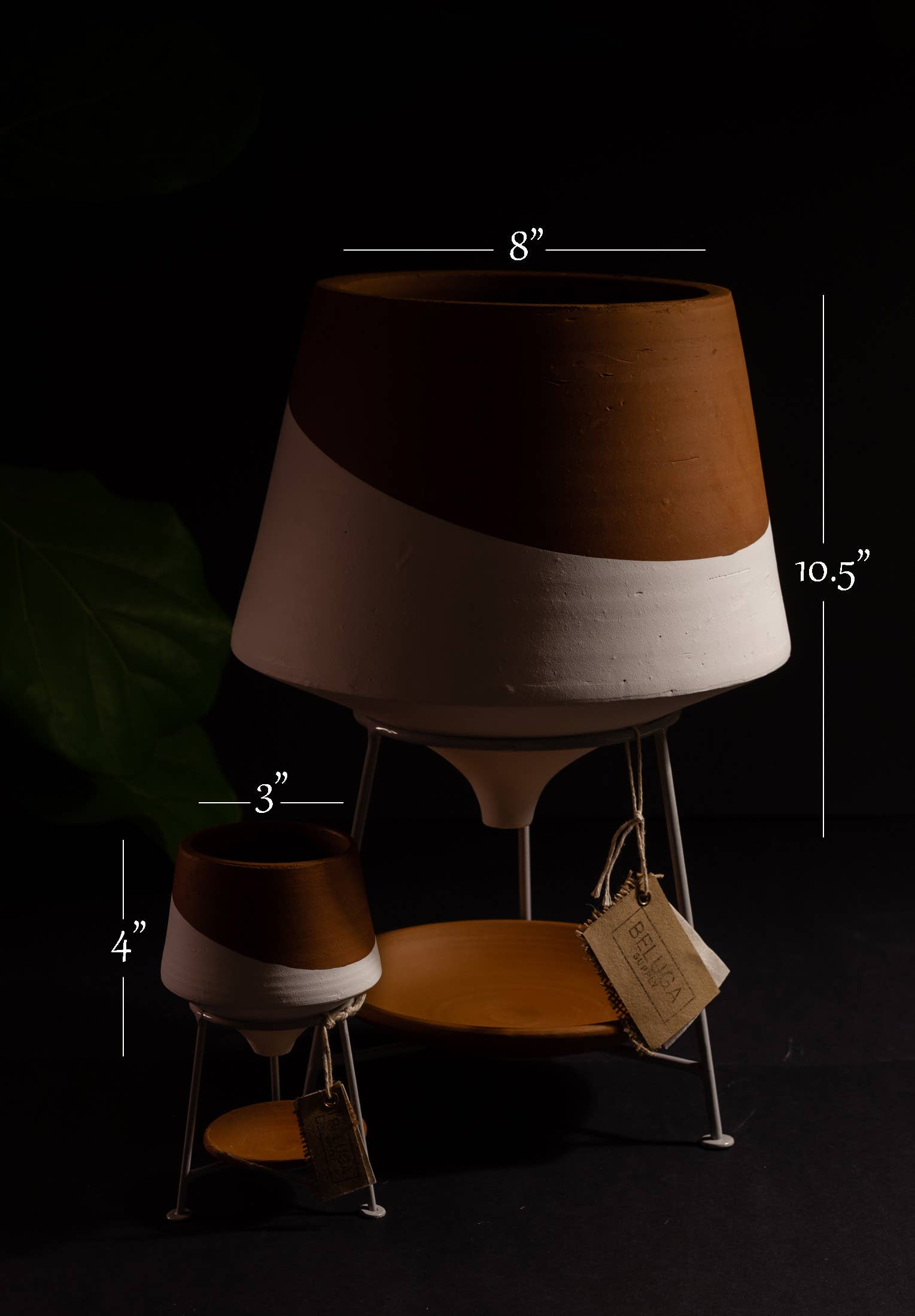 Beluga Supply Company - Vendita all'ingrosso Vasi per piante - Vaso per piante in terracotta con supporto in metallo (piccolo)2