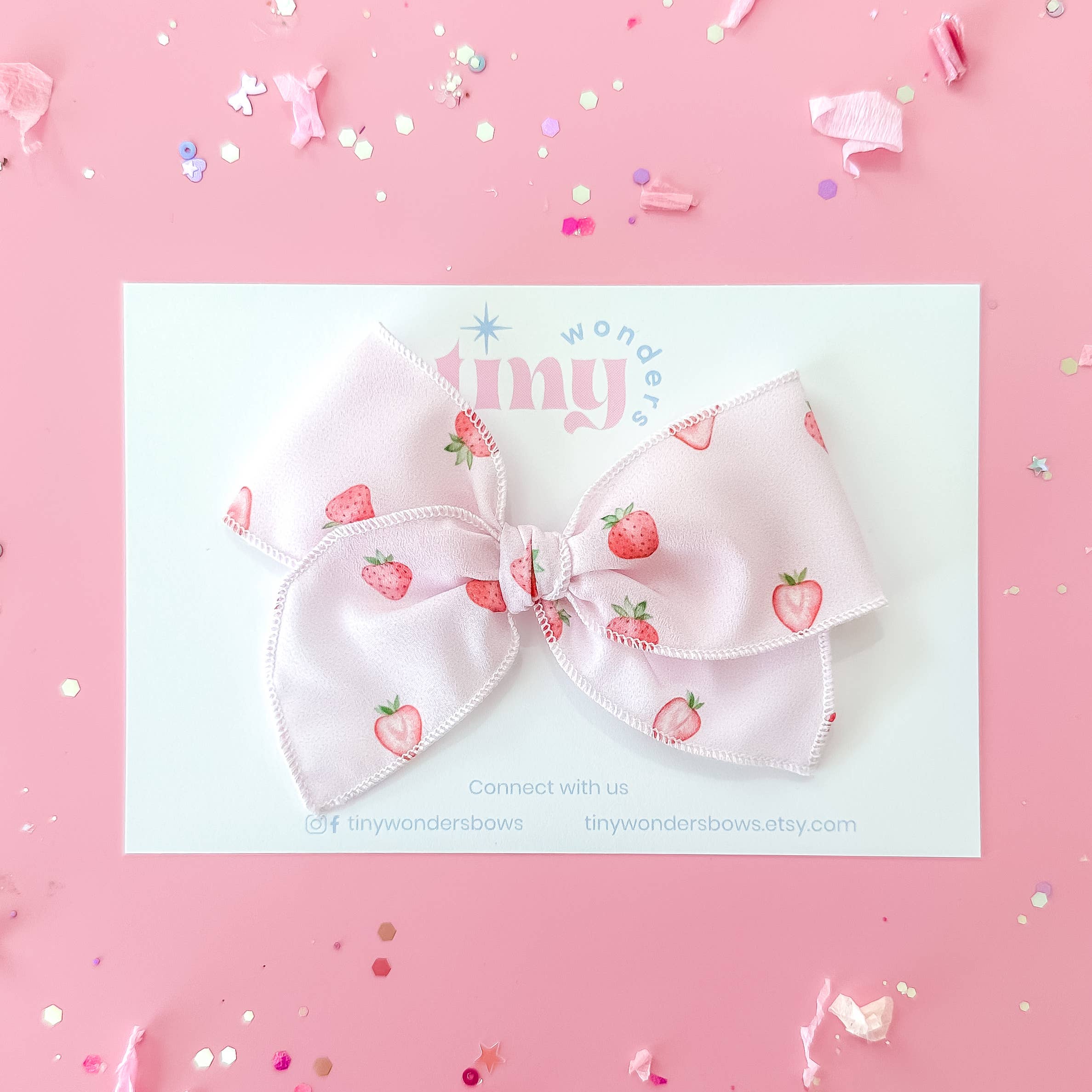 Tiny Wonders Bows - Wholesale Hair Bow - Kids - Strawberries, crepe2