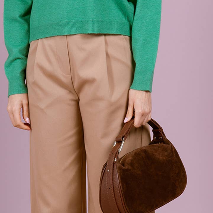 AMICIE SUEDE Bag - 4159 and other Purchase Wholesale suede tassen. Free Returns & Net 60 Terms on Faire trending on Faire.