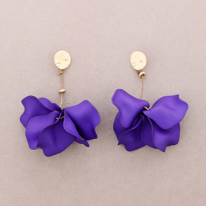 Boucles d’oreilles pendentif fleur en résine pour la vente par Sonata