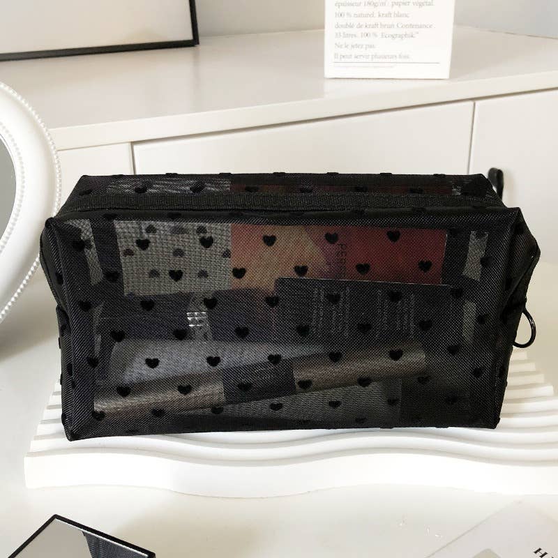 Dipped Shop - Vente Trousses de maquillage/cosmétique - Trousse de maquillage portable en mesh noir avec motif cœur - Dipped Shop3
