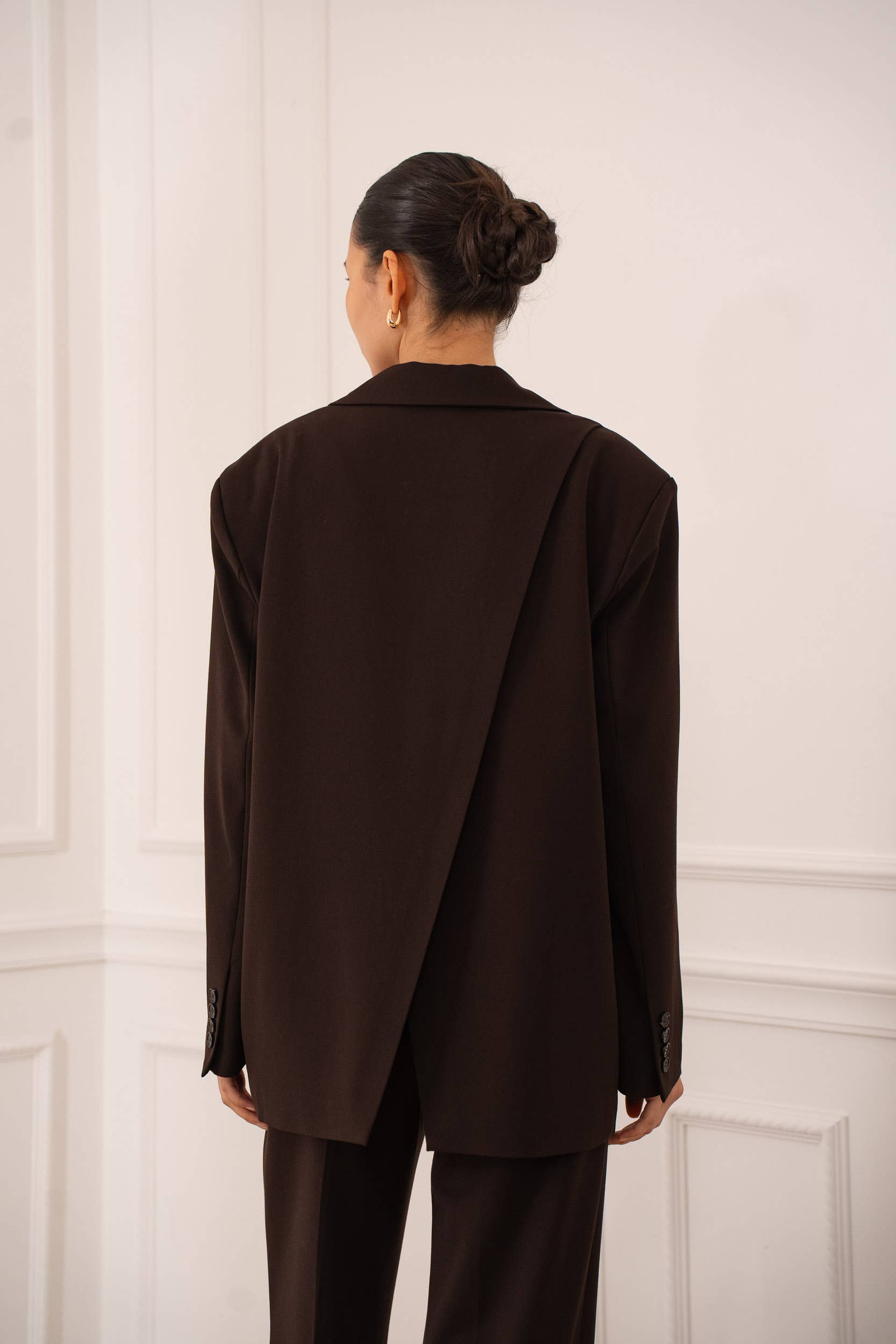 Attentif Paris - Wholesale Blazer - Women's - Oversized double-breasted jacket with back opening4