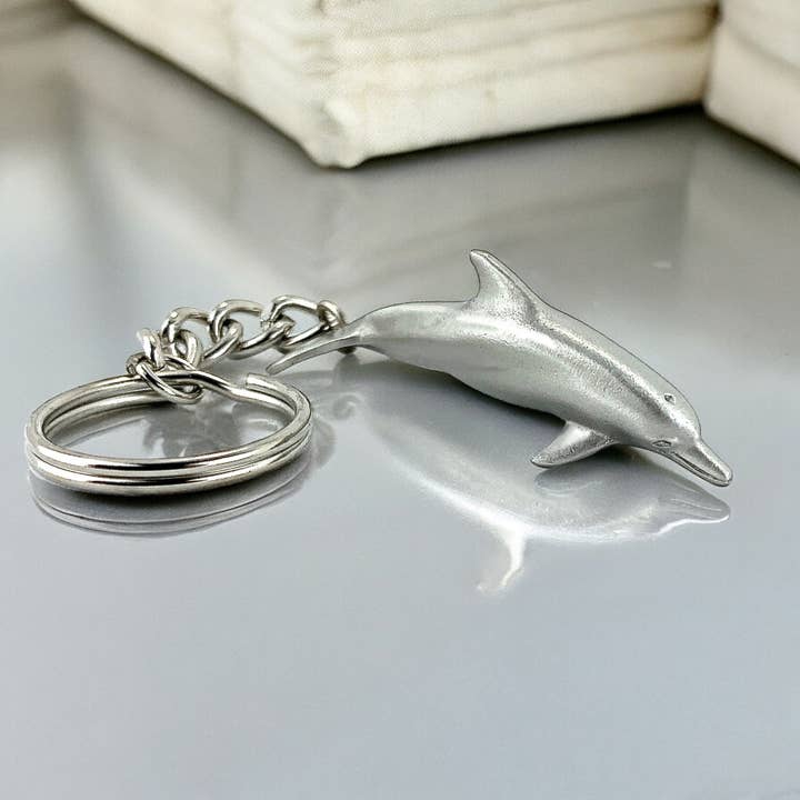 Delfin Nøglering – Havliv Kollektion – Tin for engroshandel hos Big Blue by Roland St John