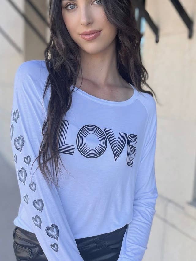 Love Retro L/s Tee con cuori retrò sul braccio (bianco) per la vendita all'ingrosso da parte di Bird & Vine