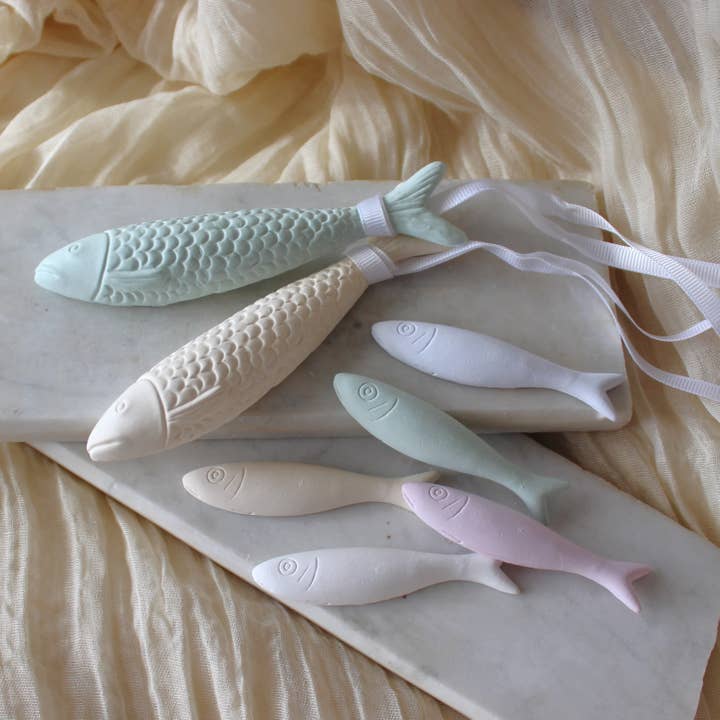 Difusor ecológico artesanal em formato de sardinha perfumada por atacado de 44 - Quarenta44Quatro