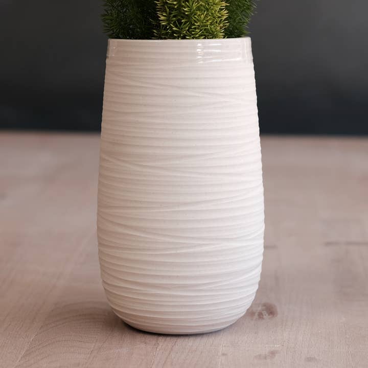 FHAR Studio - Wholesale Vase - dune - tulip vase - handmade, porcelain 0