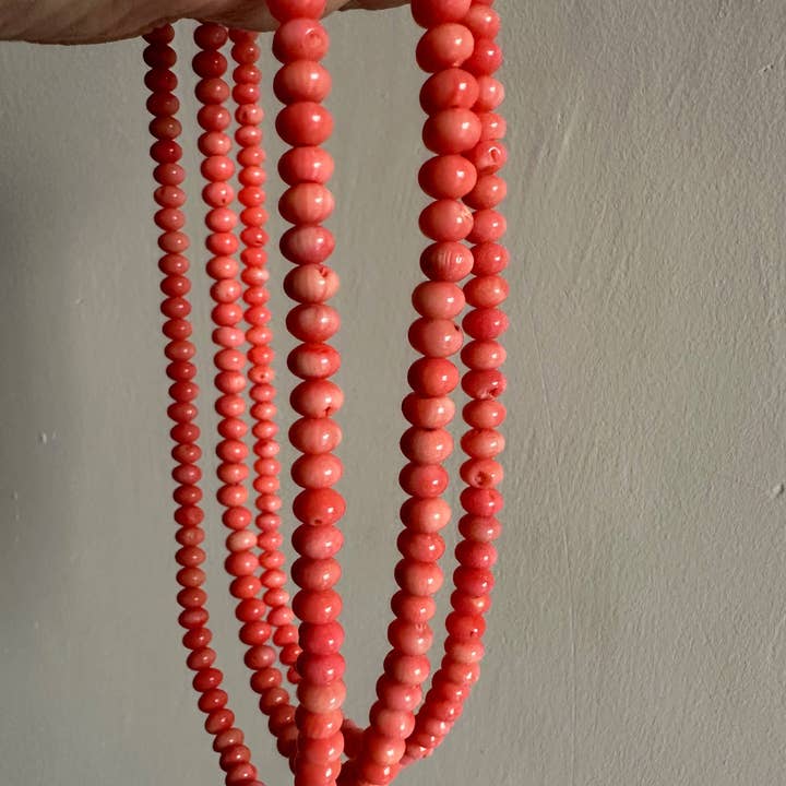 Anokhi Green | Handmade Gemstone Jewelry - Venta al por mayor Collares de cuentas/perlas - Collar de coral rosa con cuenta y cierre, joyería veraniega0