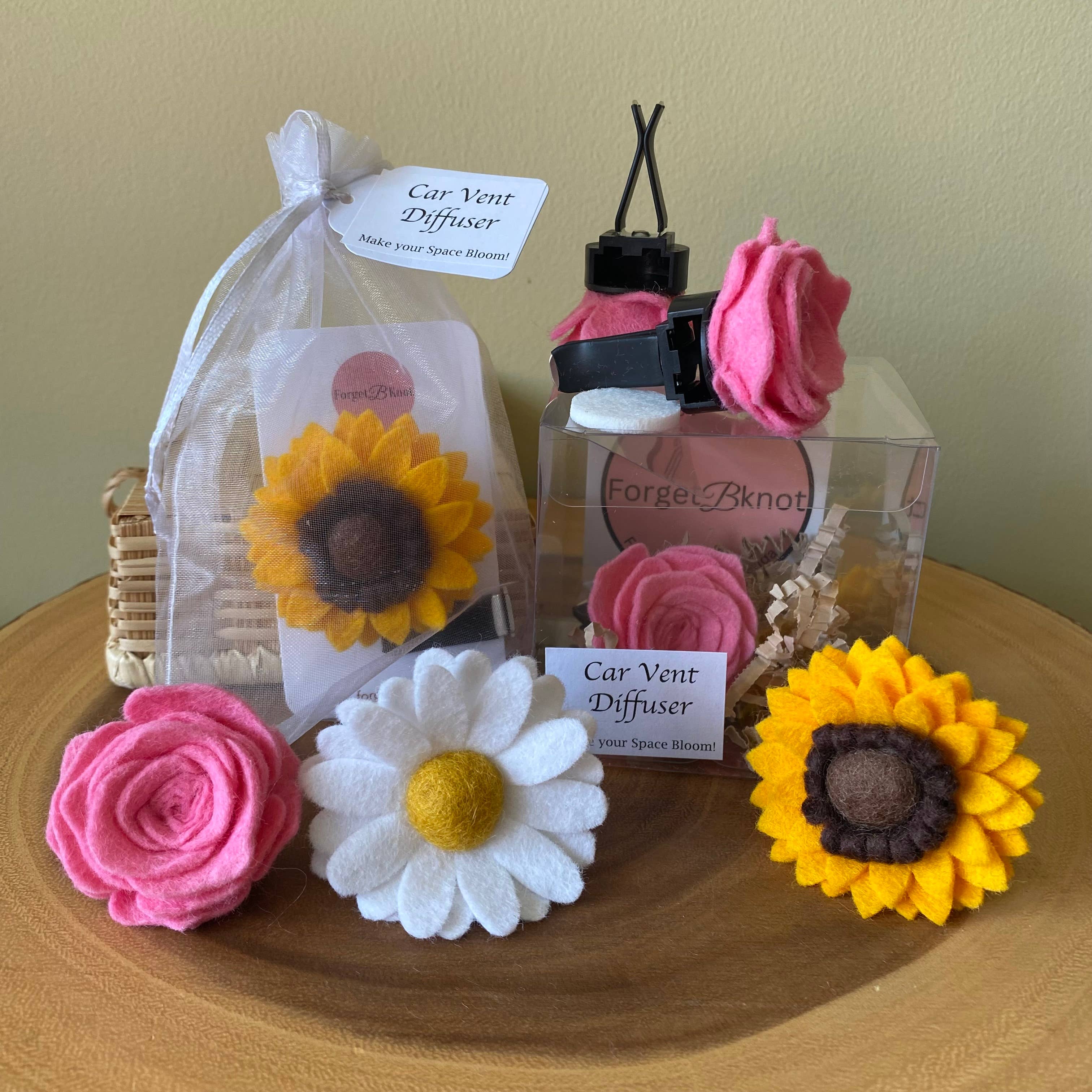 ForgetBKnot - Vente Désodorisant pour voiture – unisexe - Diffuseur d'huiles essentielles pour voiture en feutre avec marguerite1
