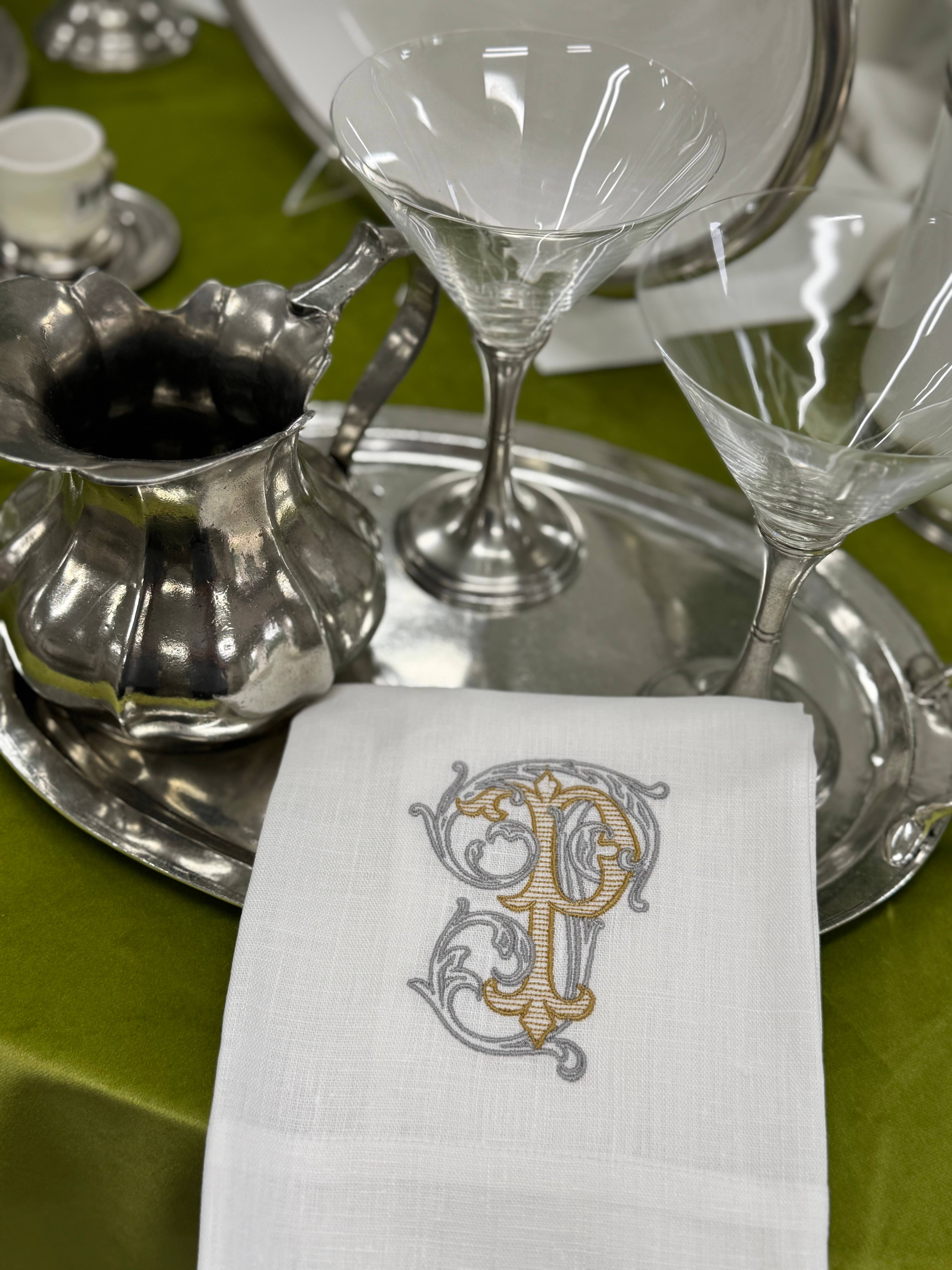 Arte Italica & Crown Linen Designs - Wholesale Tea Towel - Vintage Vine Monogram Linen Towel13