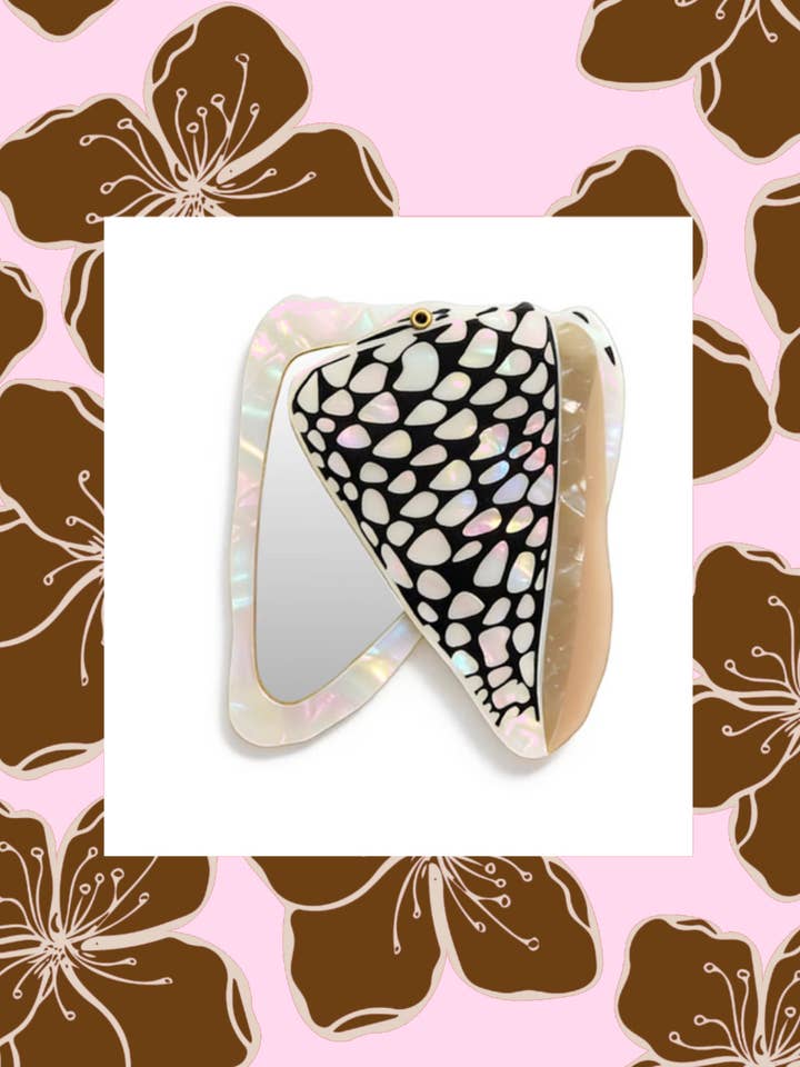 Specchietto da tasca con conchiglia di cono di marmo per la vendita all'ingrosso da parte di The Coconut Collective