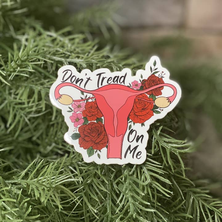 Beautiful Mind Design - Venta al por mayor Pegatina - Pegatina de vinilo Don't Tread on Me, útero femenino, paquete de 52