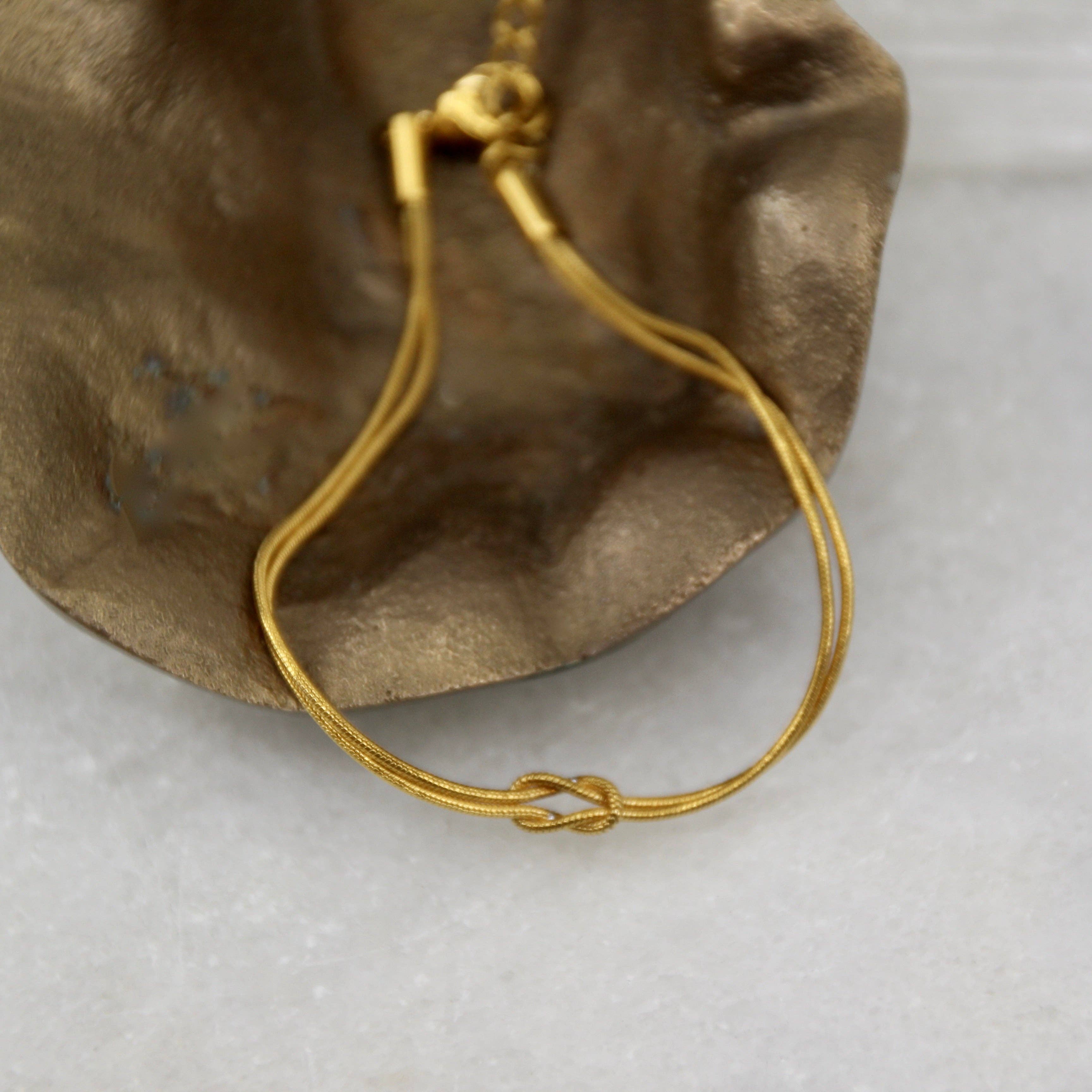 Veluna - Wholesale Link & chain bracelet - The Eclipse Wore Gold Knot Bracelet0