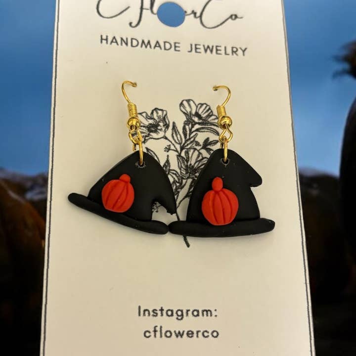 Halloween höstörhängen smycken - Häxhatt med pumpa - Lera för wholesale av CFlowerCo