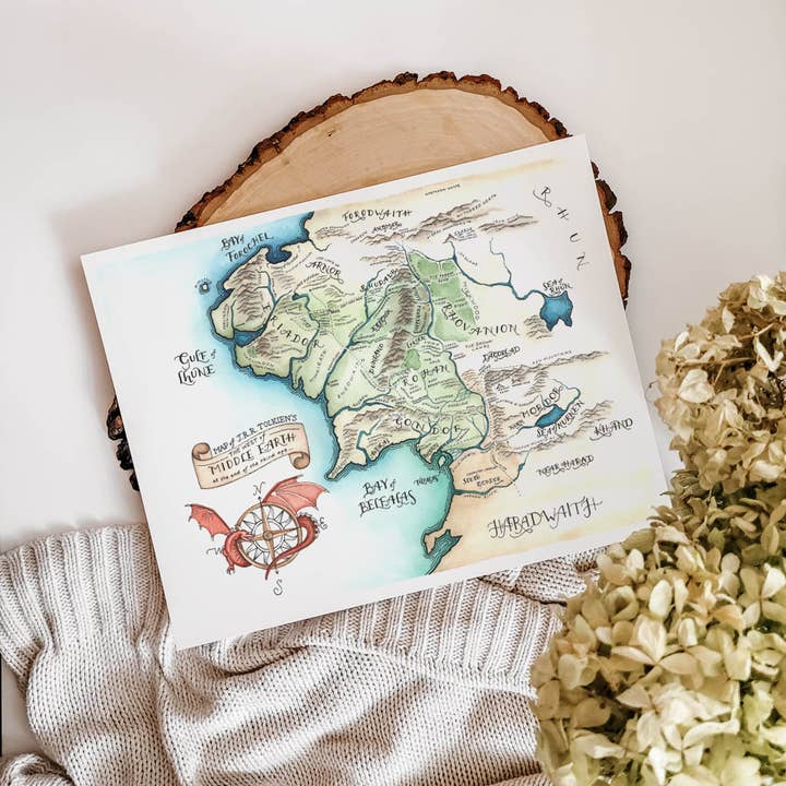 Karta över Middle Earth för wholesale av Paper Trees Studio LLC