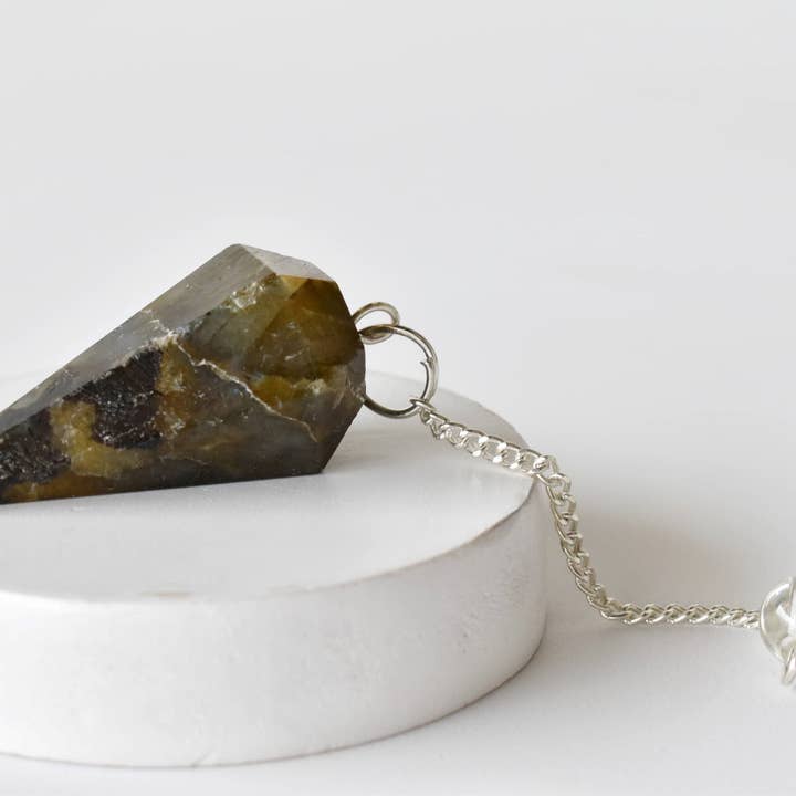 Soothing Crystals - Wholesale Spiritual Stone/Crystal - Dowsing Pendulum | Labradorite | Faceted | Crystal Pendulum1