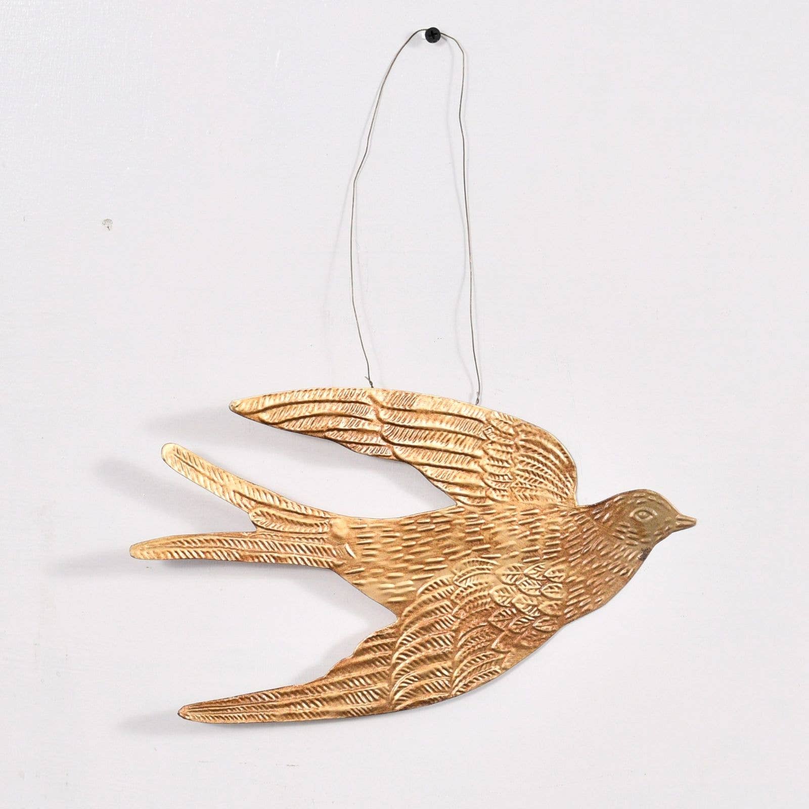 Lila Rasa - Wholesale Sculpture - GOLD SWALLOW BIRD  HANGING 16x1x9CM (SET OF 3)	
2