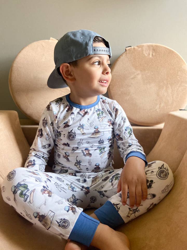 Skating Mooves Rad Sets for wholesale by Salty Kids Adventures