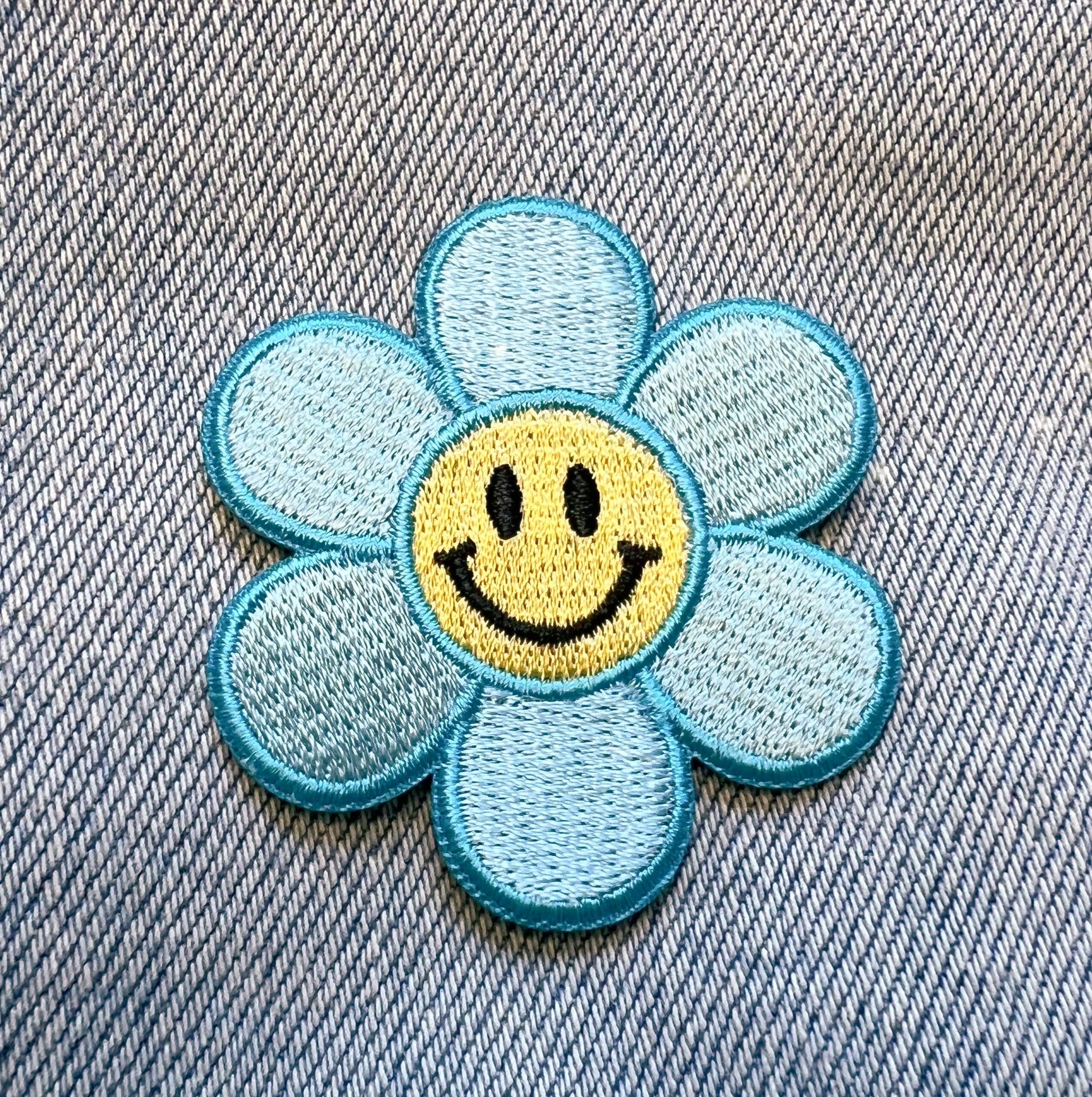 Wildflower + Co. – wholesale Lapp – Smiley Daisy-broderimärke i flera färger6