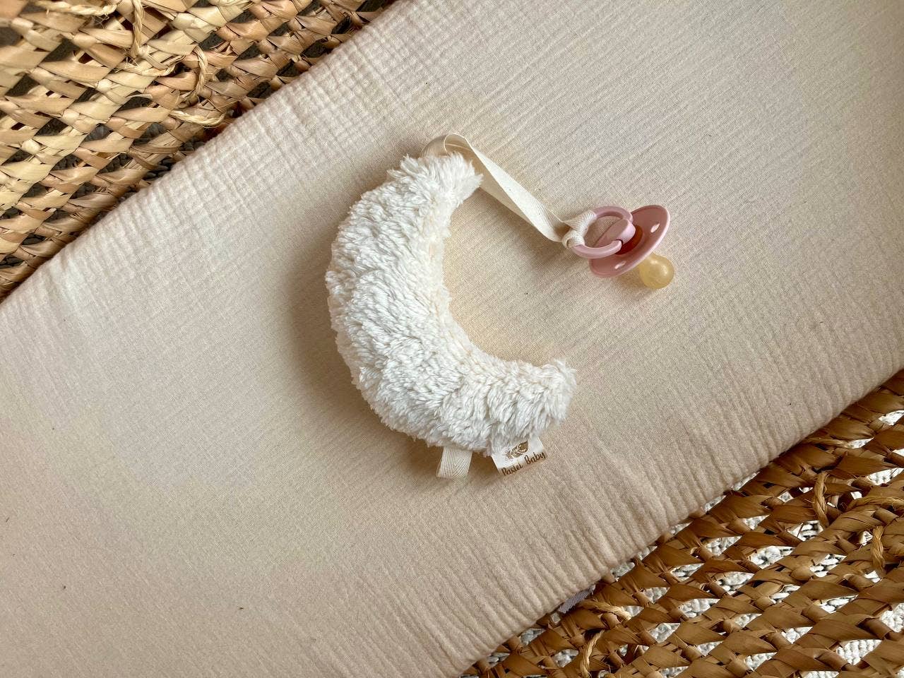 Pastel Baby - Wholesale Pacifier Clip - Baby - Soft baby toy - Cotton Plush Moon pacifier clip