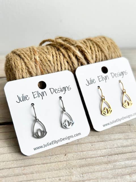 Kleine Lotus-Tropfen-Ohrringe für den Großhandel von Julie Ellyn Designs