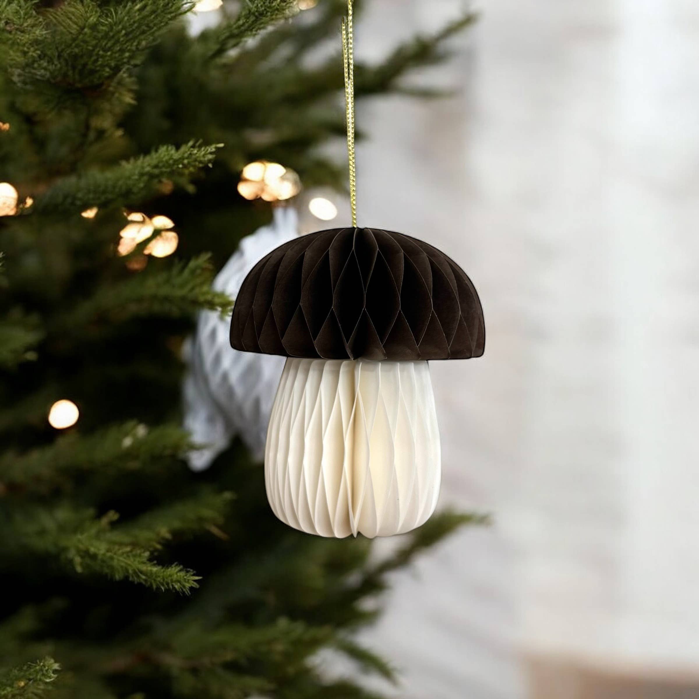 De Lange Tafel - Wholesale Christmas Decoration - Honeycomb Christmas ornament mushroom · brown narrow1
