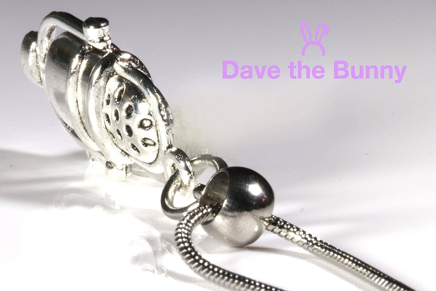 Dave The Bunny - Wholesale Individuele bedel/hanger - Cadeaus voor zangers - Encanto Microphone Jewelry Music Charm N7