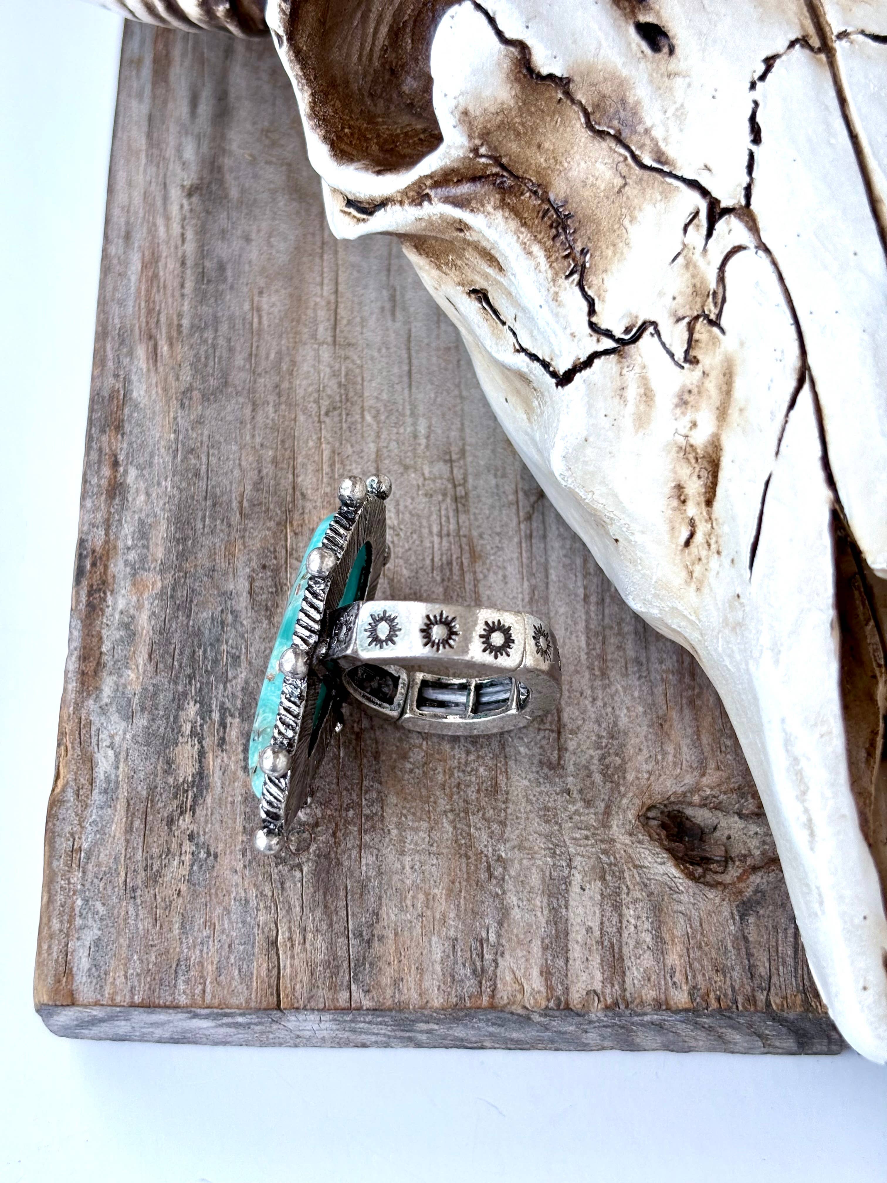 Boho Ranch Shop - Wholesale Cocktail/Statement Ring - Western Style Teardrop Turquoise Stone Stretch Ring3