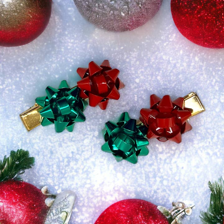 Barrettes à poils pour chiens Holiday Glitz and Glam, rouges et vertes pour la vente par Bark Fifth Avenue