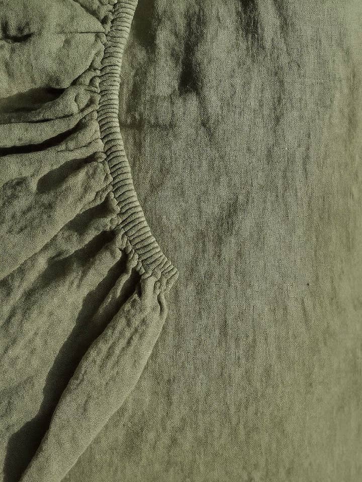 Gewassen linnen hoeslaken eucalyptusgroen voor wholesale door la draperie francaise