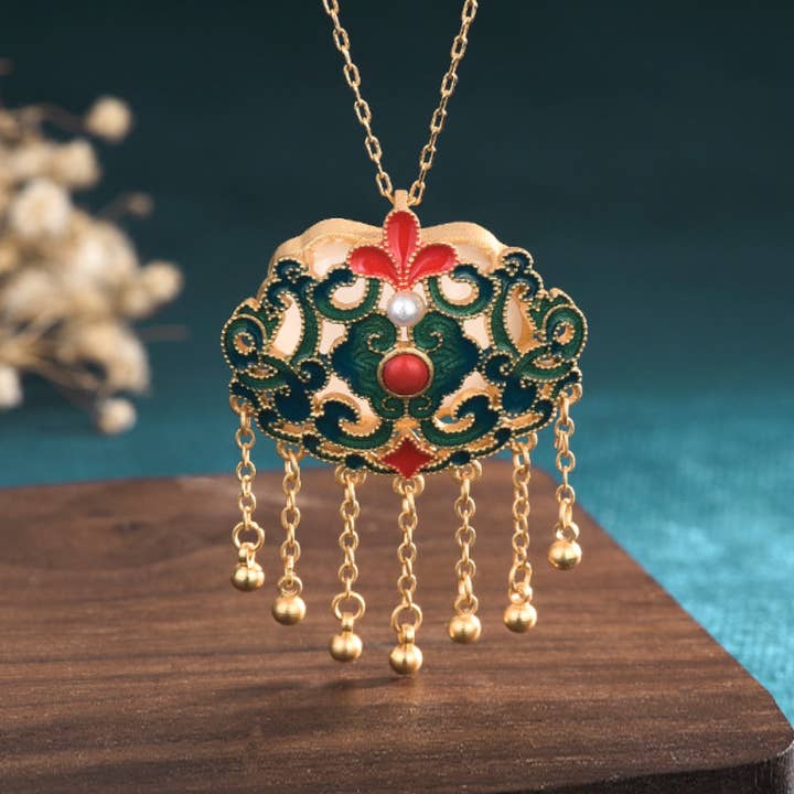 Collana con ciondolo in smalto verde per la vendita all'ingrosso da parte di Bright MacMing