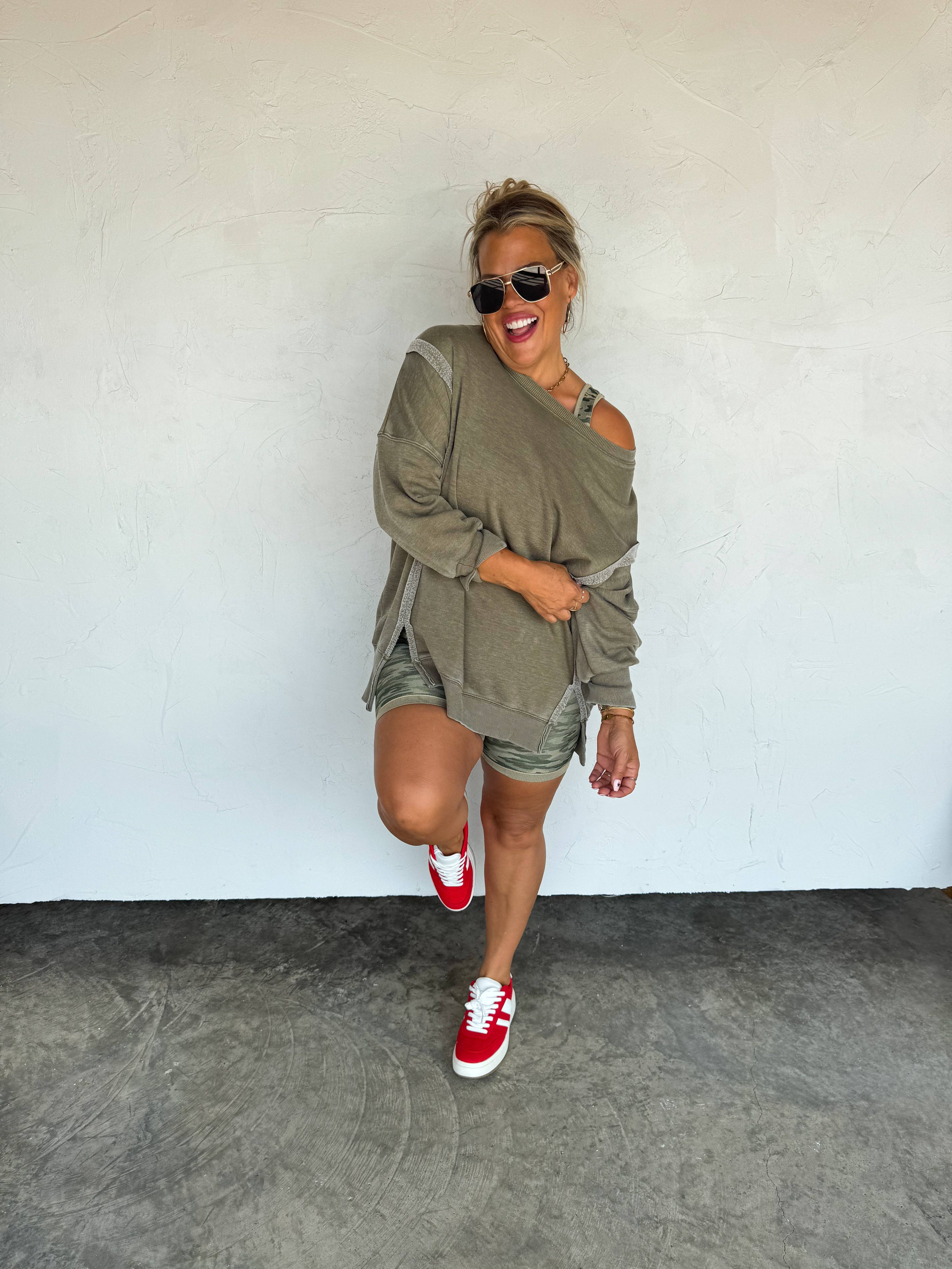 BLAKELEY - Wholesale Sweatshirt - Women's - FALL COLORS CLASSIC CREW PULLOVER12