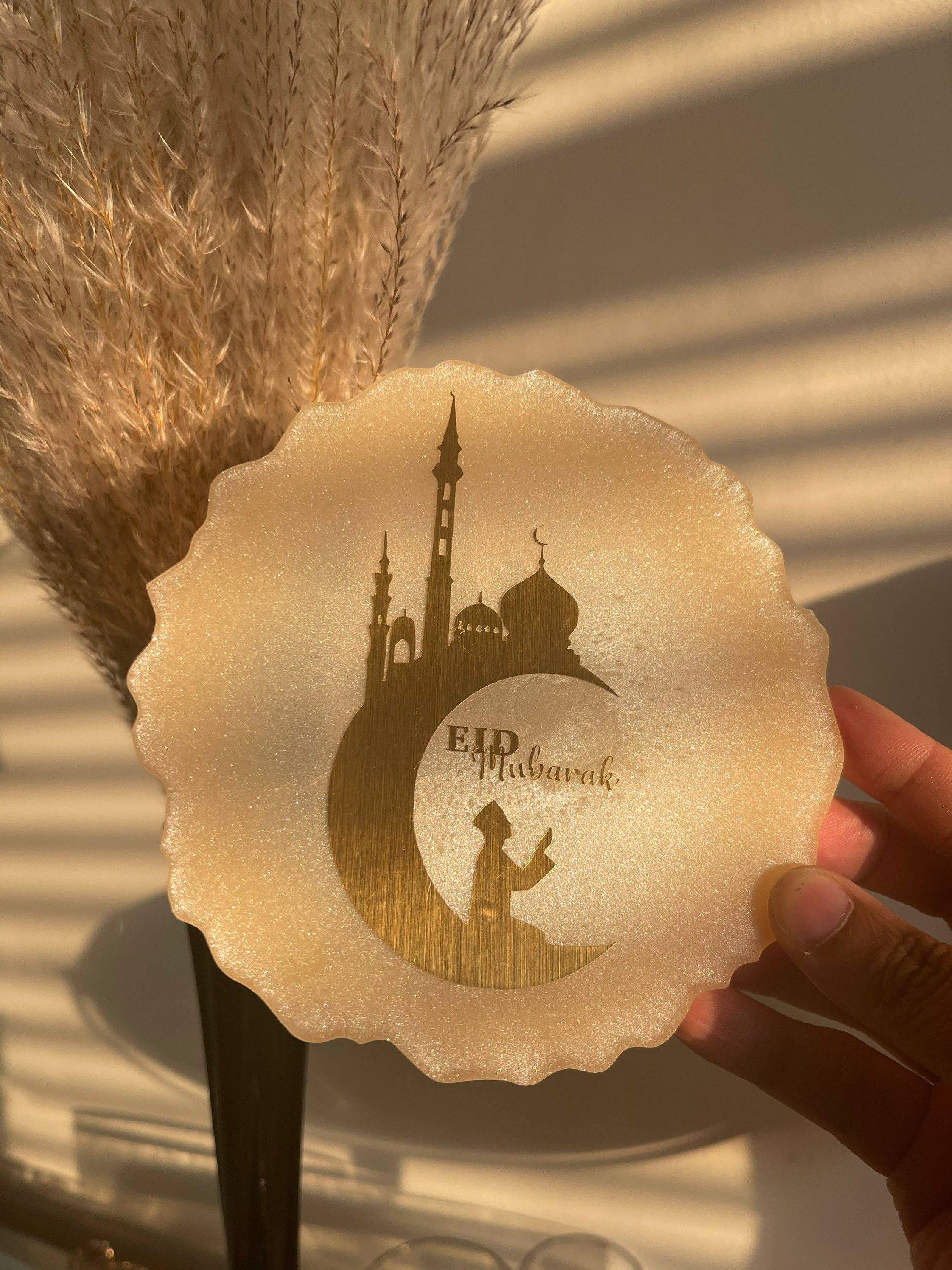 Hudaa & Co – wholesale Decorative tabletop object – Geode Arabic display ornament and stand | Ramadan Kareem Stand | personalise | message | name | any colour  | home decor | Ramadan | eid |7