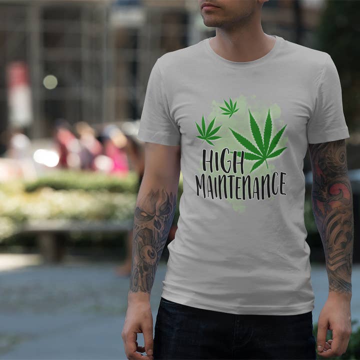 Tee Adulto - Alta Manutenção por atacado de Words of Ivy