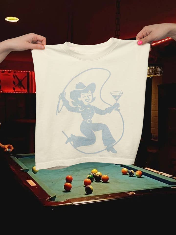 Camiseta sin mangas "Cowgirl Cocktail" para venta al por mayor de Intrigue Ink