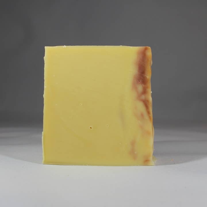 L'Âne Qui Bulle – wholesale Bar Soap – Fontaine De Jouvence rose organic donkey milk solid soap1