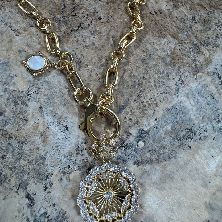 Loulu Designs - Wholesale Pendant/Charm Necklace - Royal elegance Necklace4