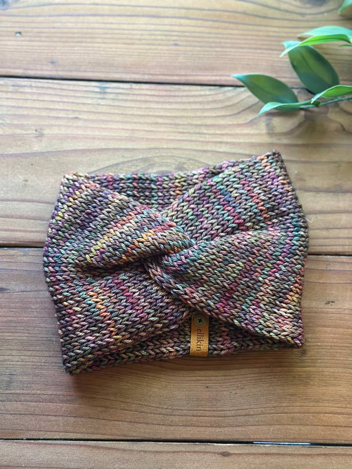 Tvinnat öronvärmare i Piedras för wholesale av Ellikin Knits