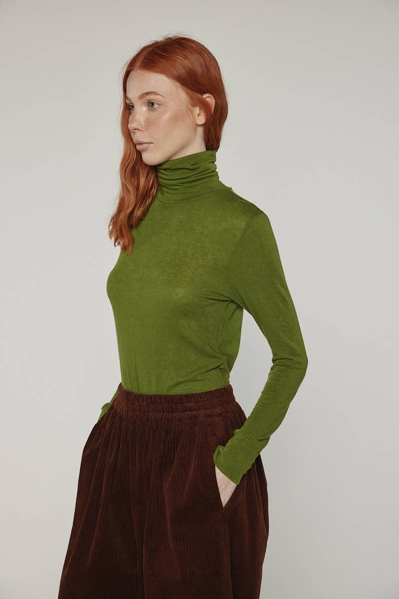 Green Wool blend lightweight turtleneck for wholesale on Faire3