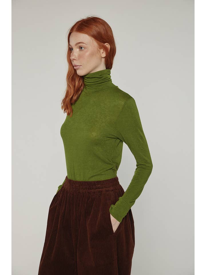 Green Wool blend lightweight turtleneck for wholesale on Faire3
