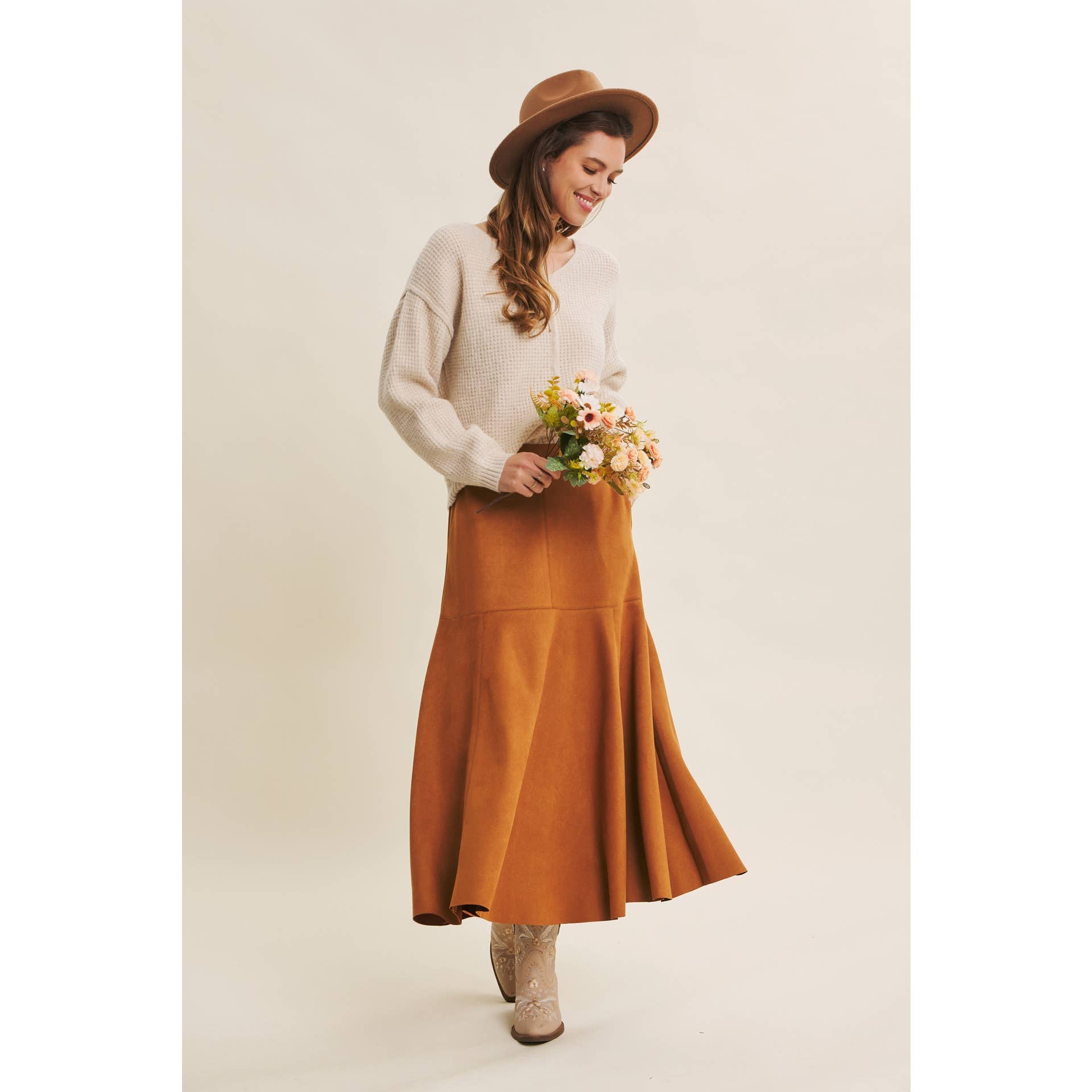 in february – wholesale Kjol - Dam – VEGANSK MOCKA PANELERAD A-LINJE MIDI-KJOL19