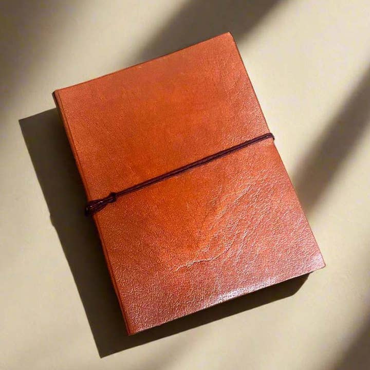 Caderno de Capa Lisa em Couro com Páginas Linhadas por atacado de Soothi | Containers Of Creativity