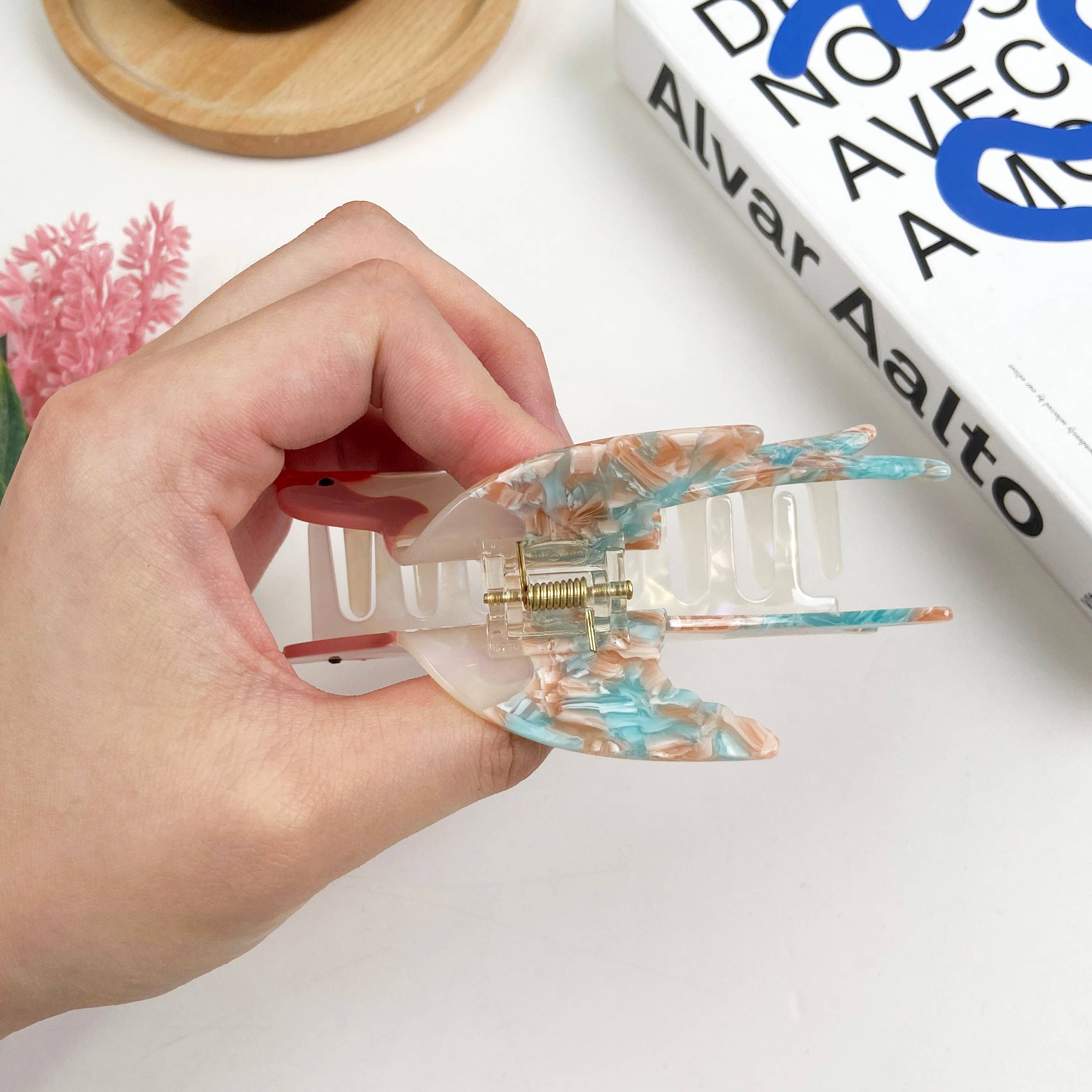 TheDivaSoap – wholesale Hair clip – Women’s – Acetate Swallow Hair Claw Clip Animal Bird11