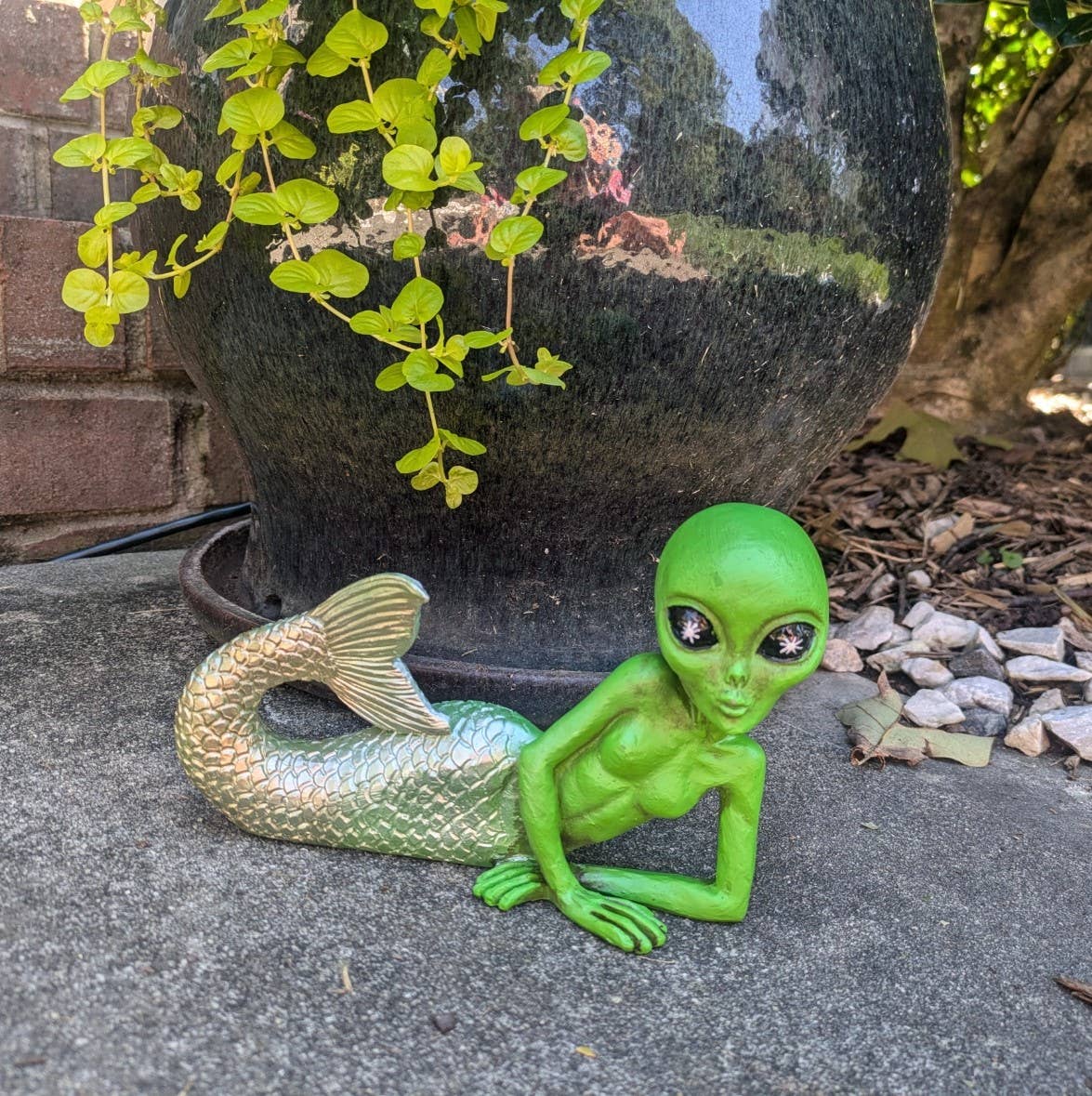 John Bernard & Company – wholesale Decorative figurine – Alien Invasion Sexy 10” Lying Mermaid Alien Statue Mermalien14
