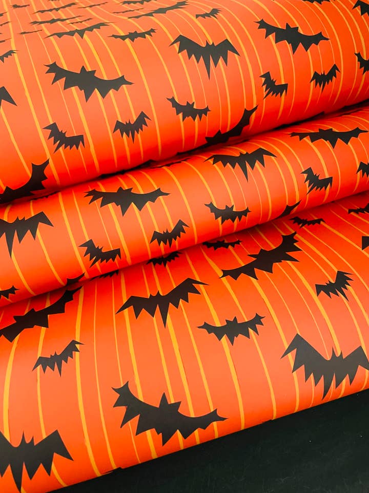 Édition Bat's Crazy Halloween pour la vente par Skelly Paper Co.