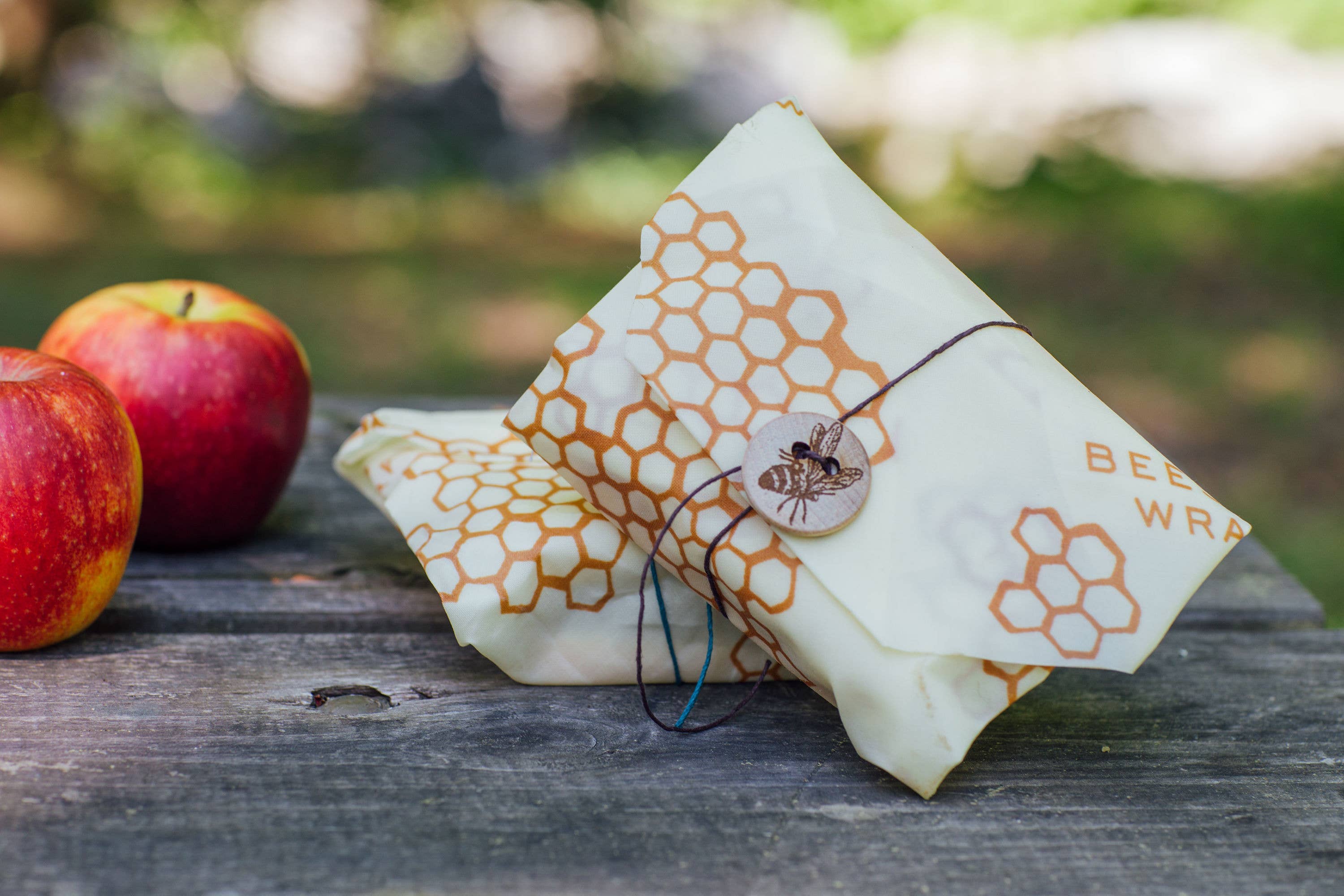 Bee's Wrap - Wholesale Food Storage Wrap/Bag - Sandwich Wrap - Honeycomb10