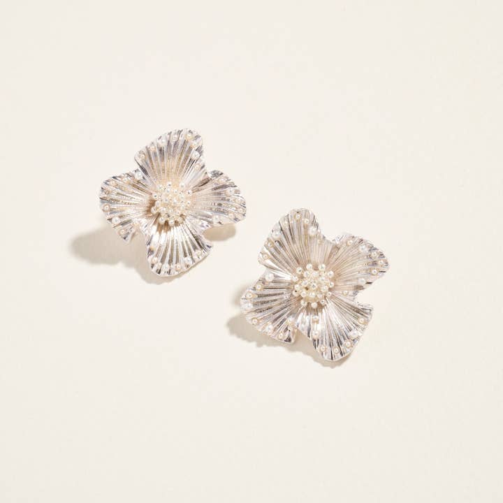Designature New York - Wholesale Stud/post earrings - 1.25 Inch Flower Pearl Metal Post Earrings Jewelry3